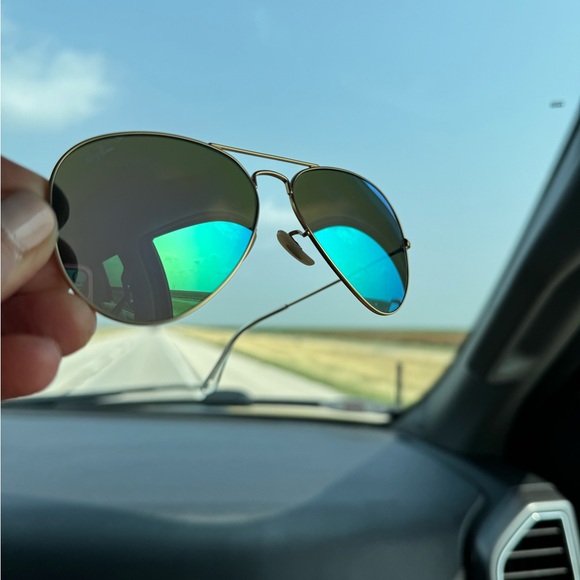 Men’s/Unisex Ray-Ban Blue/Gold Aviator Sunglasses - Picture 3 of 3